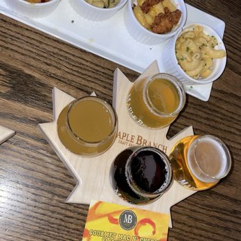 Maple Branch Craft Brewery - Mac n cheese Flight Pairing - Breweries Near Me - Fort Worth, Texas Maple Branch Craft Brewery - Mac n cheese Flight Pairing - Breweries Near Me - Fort Worth, Texas