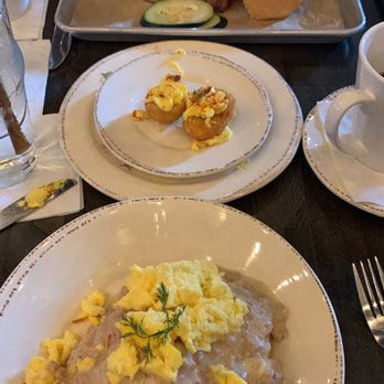 The Oakmont - Biscuits & gravy, fried deviled eggs, bacon burger - American Near Me - Indianapolis, Indiana The Oakmont - Biscuits & gravy, fried deviled eggs, bacon burger - American Near Me - Indianapolis, Indiana