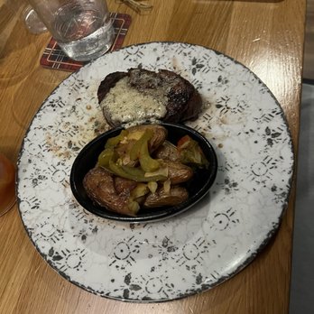 Bigfire - filet with potatoes - American Near Me - Orlando, Florida Bigfire - filet with potatoes - American Near Me - Orlando, Florida