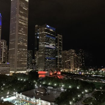 Cindy's Rooftop - New American Near Me - Chicago, Illinois