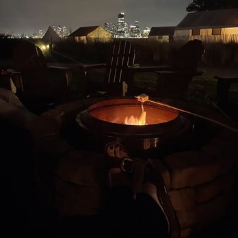 Collective Retreats - S'mores roasting - Vacation Rentals Near Me Collective Retreats - S'mores roasting - Vacation Rentals Near Me