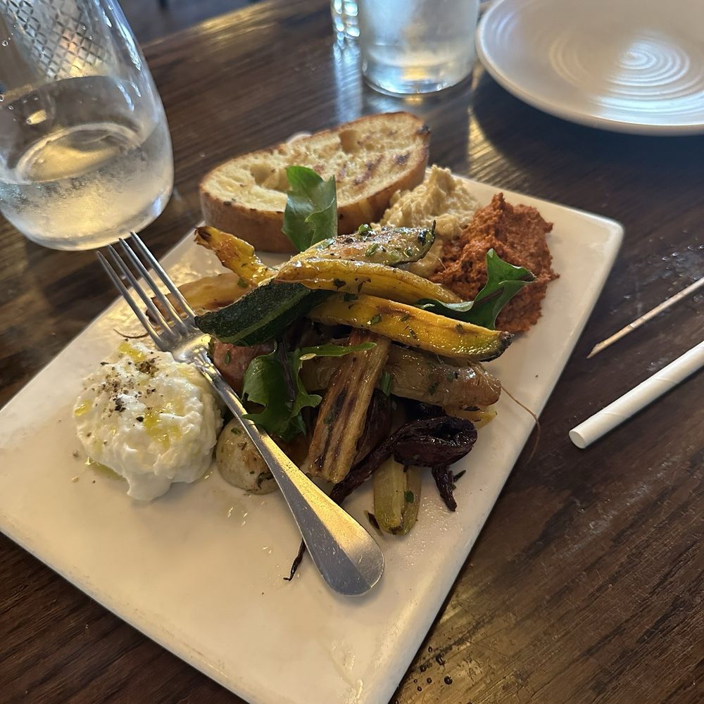 AOC - the farmers plate - Cocktail Bars Near Me - Los Angeles, California