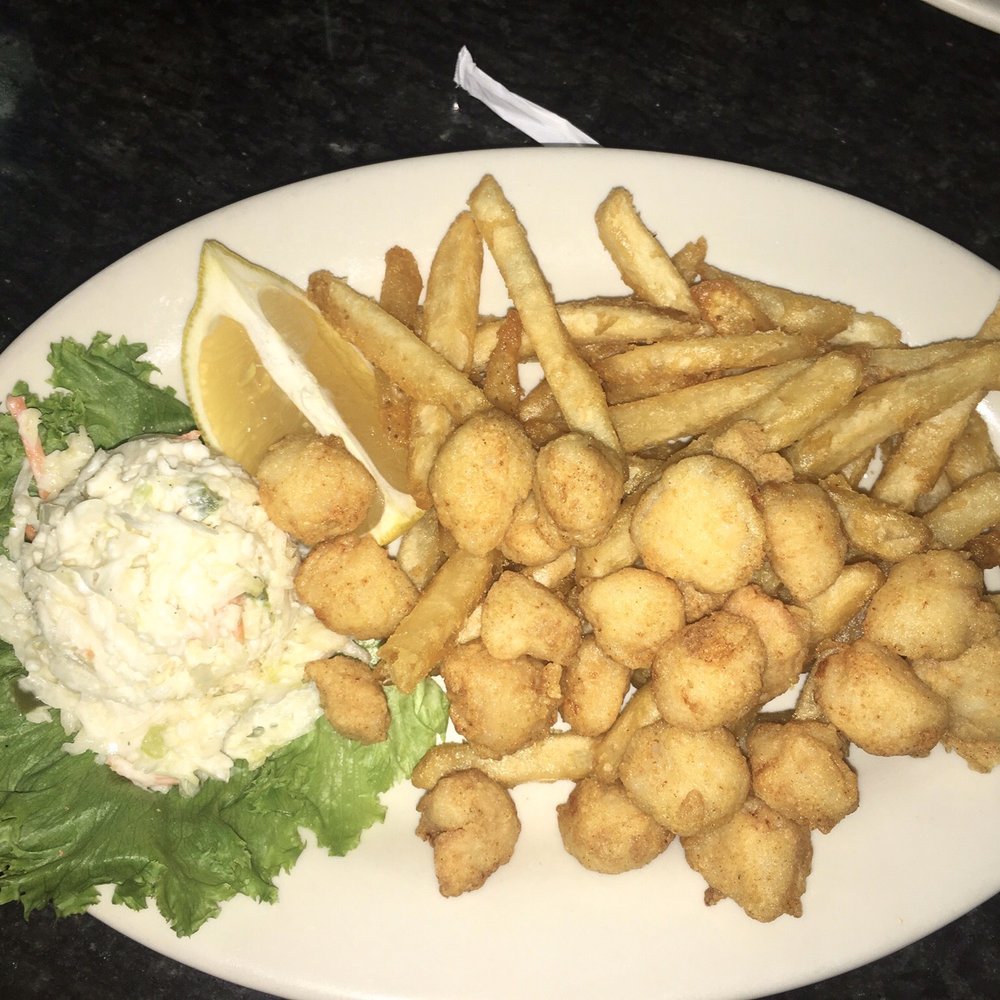 Annie's - Fried bay scallops - Sandwiches Near Me - Newport, Rhode Island Annie's - Fried bay scallops - Sandwiches Near Me - Newport, Rhode Island