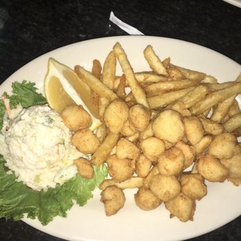 Annie's - Fried bay scallops - Sandwiches Near Me - Newport, Rhode Island