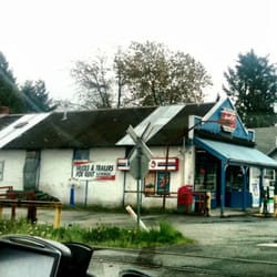 One old gas pump in front :)