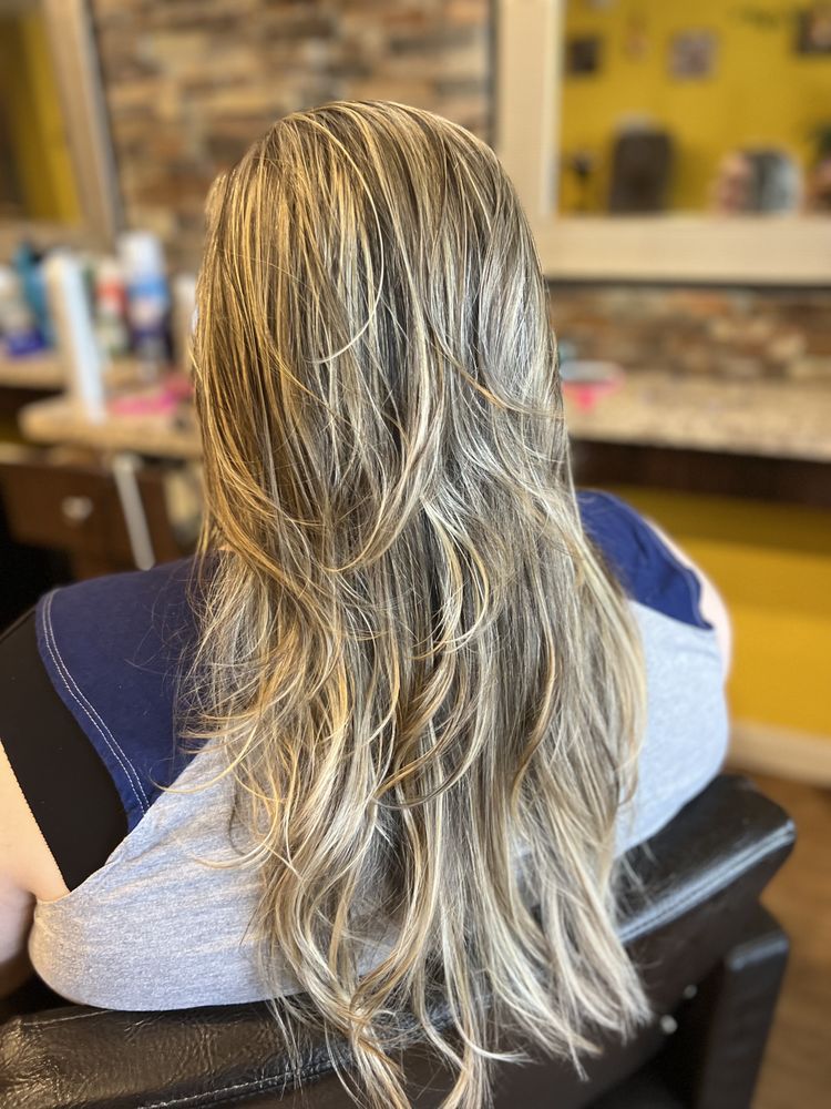 Elegant Hair Spa Salon Image