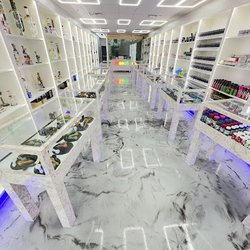 Vitrum Smoke Shop