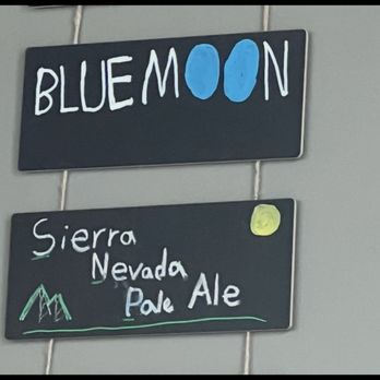 Curry Pizza House - I seen the Blue Moon recently on social media feed once the sun went down - Pizza Near Me - San Francisco, California Curry Pizza House - I seen the Blue Moon recently on social media feed once the sun went down - Pizza Near Me - San Francisco, California