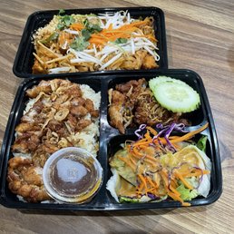 Pad Thai, Crispy Fried Chicken