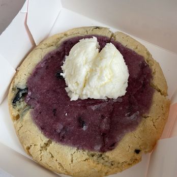 Crumbl - Winston-Salem - Blueberry pancake - Bakeries Near Me - Winston-Salem, North Carolina