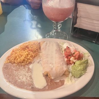 Taqueria Jalisco - Chimichanga shredded beef - Mexican Near Me - Owatonna, Minnesota Taqueria Jalisco - Chimichanga shredded beef - Mexican Near Me - Owatonna, Minnesota
