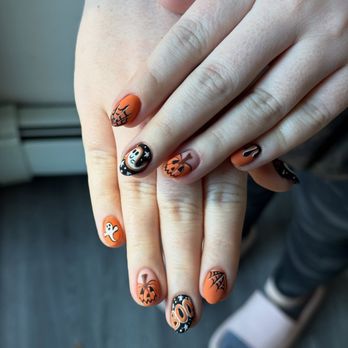 Kmiinails Nail Salon - Halloween nails that scream classy with a touch of creepy! - Nail Salons Near Me - Freeport, New York Kmiinails Nail Salon - Halloween nails that scream classy with a touch of creepy! - Nail Salons Near Me - Freeport, New York