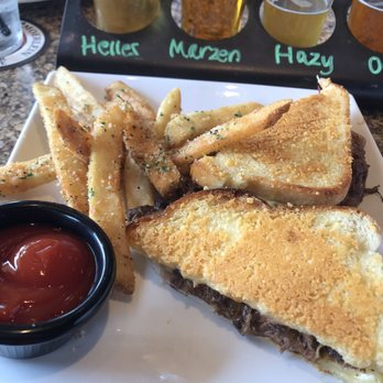 Cincinnati Lager House - Short Rib Grilled Cheese Sandwich - New American Near Me - Cincinnati, Ohio Cincinnati Lager House - Short Rib Grilled Cheese Sandwich - New American Near Me - Cincinnati, Ohio