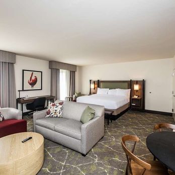 Hampton Inn & Suites Dobson - Guest room - Hotels Near Me - Dobson, North Carolina