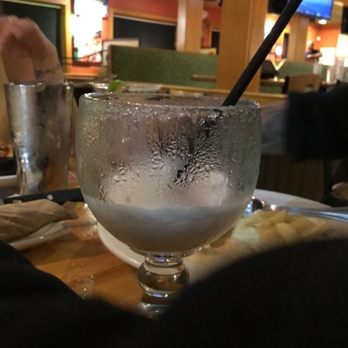 Applebee's Grill + Bar - Blue raspberry margarita that wasn't even blue.. - American Near Me - Paris, Texas