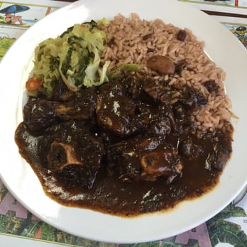 Kingston 30 - Oxtail meal.  I ate the whole plate.  Yummy in my tummy : ) - Caribbean Near Me - Lawrenceville, Georgia