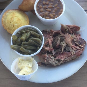 Pik N Pig - Barbecue with jalapeño butter, green beans, and baked beans with a bread muffin - Barbeque Near Me - Carthage, North Carolina