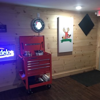 Bucky’s Pub - Neat server station - Pubs Near Me - Hinesburg, Vermont Bucky’s Pub - Neat server station - Pubs Near Me - Hinesburg, Vermont