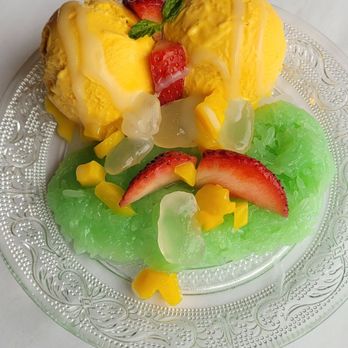 Sla Thai Restaurant - Sticky rice with mango ice cream - Thai Near Me - Montclair, New Jersey Sla Thai Restaurant - Sticky rice with mango ice cream - Thai Near Me - Montclair, New Jersey