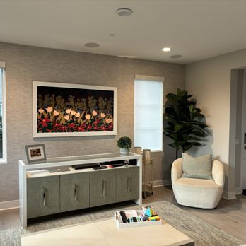 All American Wallpapering - Living room wall. - Wallpapering Near Me