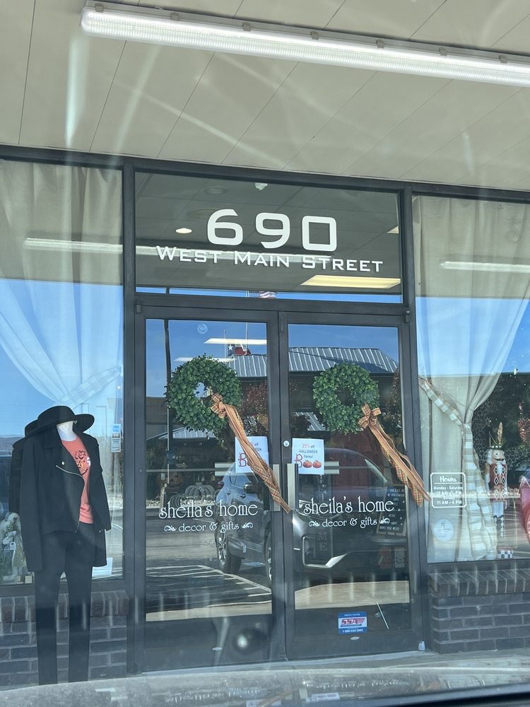 SHEILA’S HOME Updated August 2024 690 W Main St, Uniontown