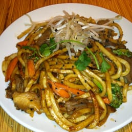 Japanese Pan Noodle with Chicken - 37 Grams of Protein, 460 Calories.