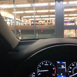 7-Eleven - Back entrance