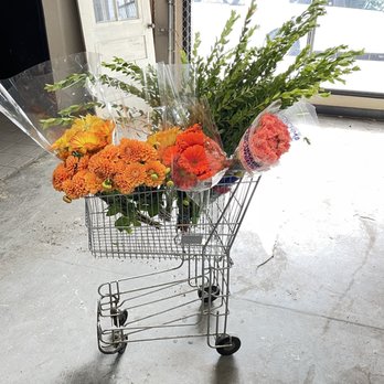 Fresh Ideas Flower Company - Florists Near Me - Modesto, California
