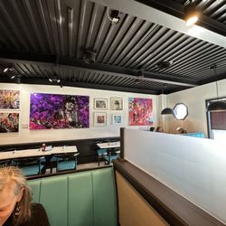 Country MKT Diner - Interior Decor