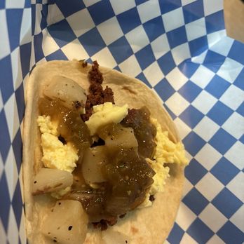 Sapphire Lounge - Breakfast taco from the airstream - Airport Lounges Near Me - Phoenix, Arizona
