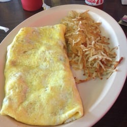 Pennyman's Diner - Western omelette and hash browns
