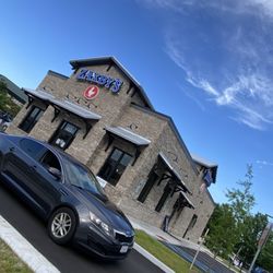 Zaxbys - Exterior