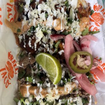 Órale Taco - Pork taco with cheese(Gordita I think) and steak street taco - Food Trucks Near Me - Hana, Hawaii Órale Taco - Pork taco with cheese(Gordita I think) and steak street taco - Food Trucks Near Me - Hana, Hawaii
