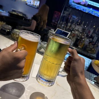 Parlor Bar - Sports Bars Near Me - Whittier, California