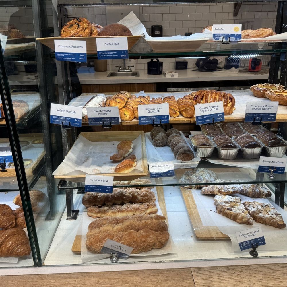 Paris Baguette - Paris Baguette Cakes - Bakeries Near Me - New York, New York Paris Baguette - Paris Baguette Cakes - Bakeries Near Me - New York, New York