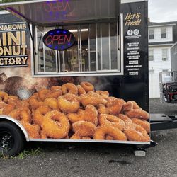 The Cinnabomb Mini Donut Factory - Mini donuts