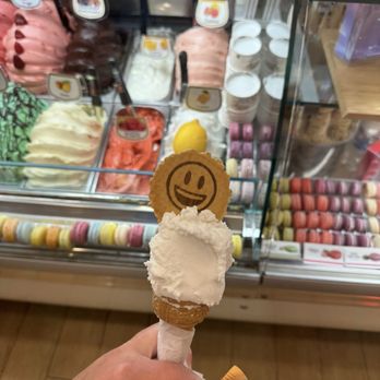 Sweet Life - Limone! - Bakeries Near Me - Rome, RM