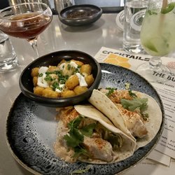 Young Hearts Distilling - Fish tacos and amazing drinks :)))