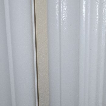 Year Round Shine Pro Painters - Flat on bedroom trims vs gloss on the original bathroom trim which also got over sprayed - Painters Near Me - Adelanto, California Year Round Shine Pro Painters - Flat on bedroom trims vs gloss on the original bathroom trim which also got over sprayed - Painters Near Me - Adelanto, California