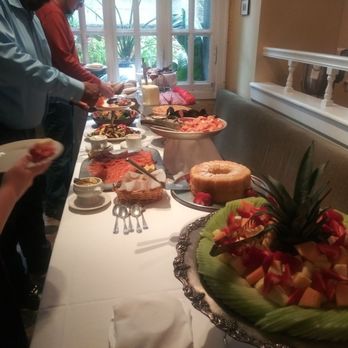 Hemmingway's Bistro - Fabulous buffet! And ask for Tom :-) - Breakfast & Brunch Near Me - Oak Park, Illinois Hemmingway's Bistro - Fabulous buffet! And ask for Tom :-) - Breakfast & Brunch Near Me - Oak Park, Illinois