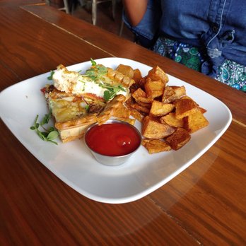 OAK - Quiche--came out cold the first time but they happily exchanged it - Bars Near Me - Gainesville, Florida