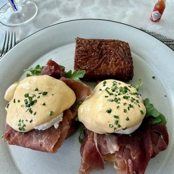 Lago - Eggs Benedict - Italian Near Me - Las Vegas, Nevada Lago - Eggs Benedict - Italian Near Me - Las Vegas, Nevada