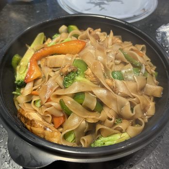 Thai Esane - Drunken noodles - Food Court Near Me - Nashville, Tennessee