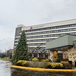 Bluegrass Bistro - Front of hotel