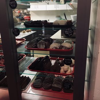 Apple Tree Chocolate - Candy Stores Near Me - Norman, Oklahoma