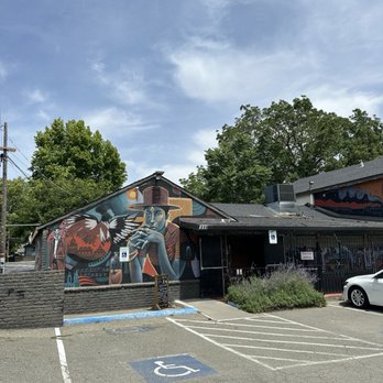 Broderick Roadhouse - Gastropubs Near Me - West Sacramento, California Broderick Roadhouse - Gastropubs Near Me - West Sacramento, California