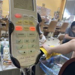 KP Nails - Massage chair the staff not once mentioned it or how to use.