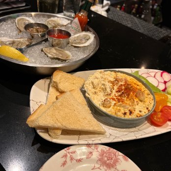 Will’s & Bill’s - Crab dip and oysters - Breweries Near Me - Berwyn, Pennsylvania