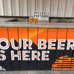 Shaidzon Beer Company - Outside bar