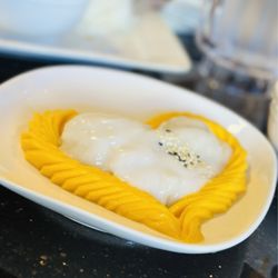 Folsom Thai Cuisine - Mango Sticky Sweet Rice